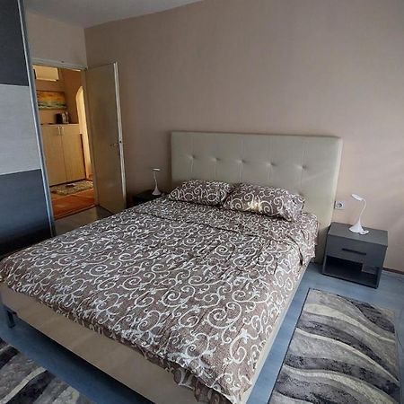 Apartman Anika Appartement Pirot Buitenkant foto