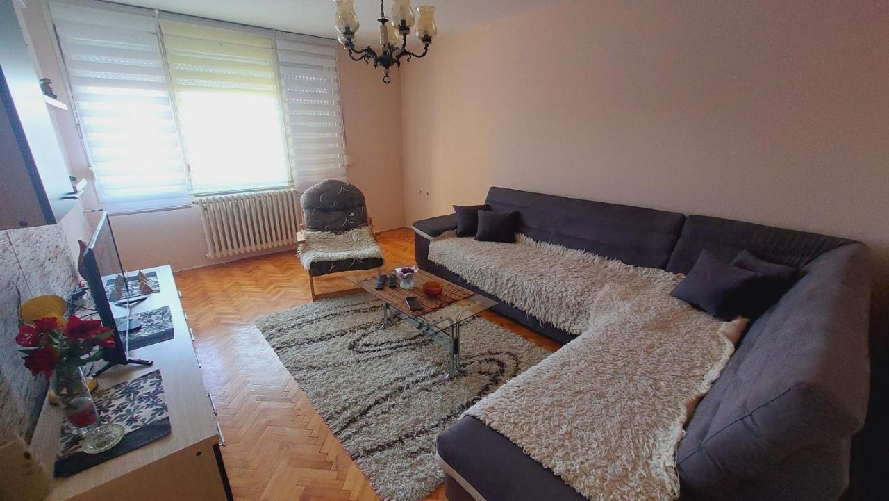 Apartman Anika Appartement Pirot Buitenkant foto